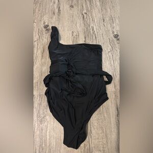 One-Shoulder Black One-Piece Swimsuit